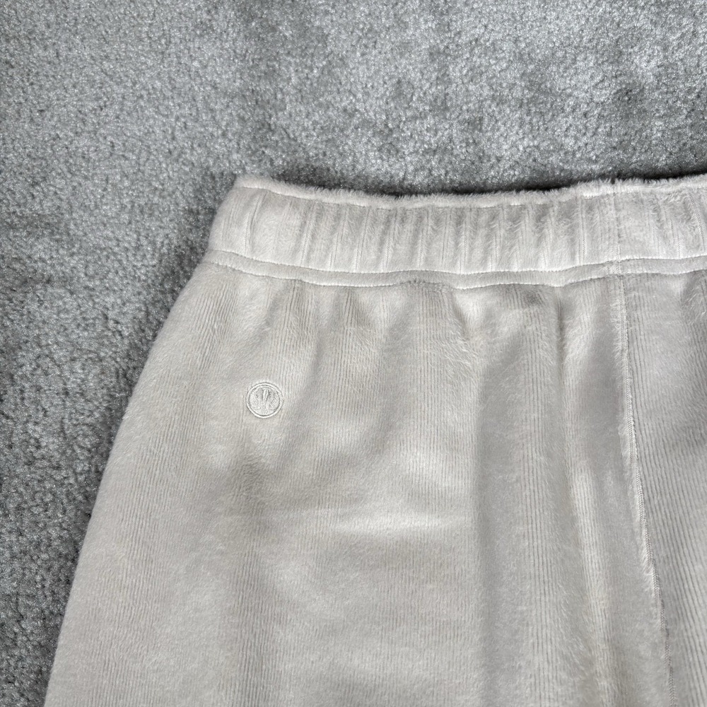 Lululemon Plush Velour Mid Rise Pants Womens XS Beige Cream Wide Leg Baggy Logo - Picture 4 of 8